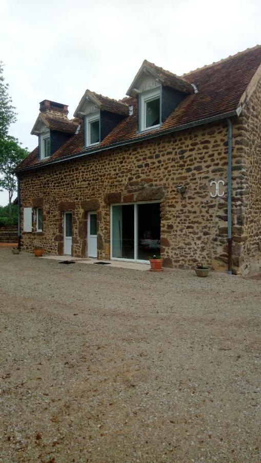 Maison En Pierre De Pays Ségrie Exteriör bild