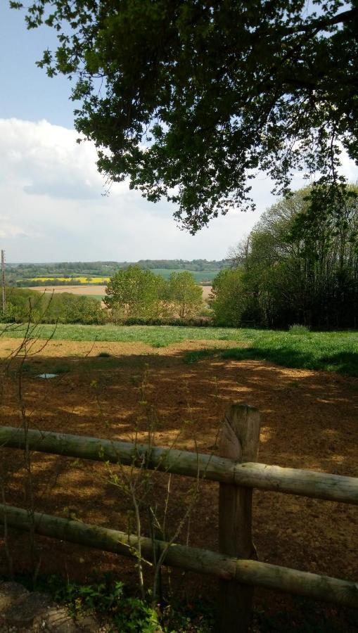 Maison En Pierre De Pays Ségrie Exteriör bild